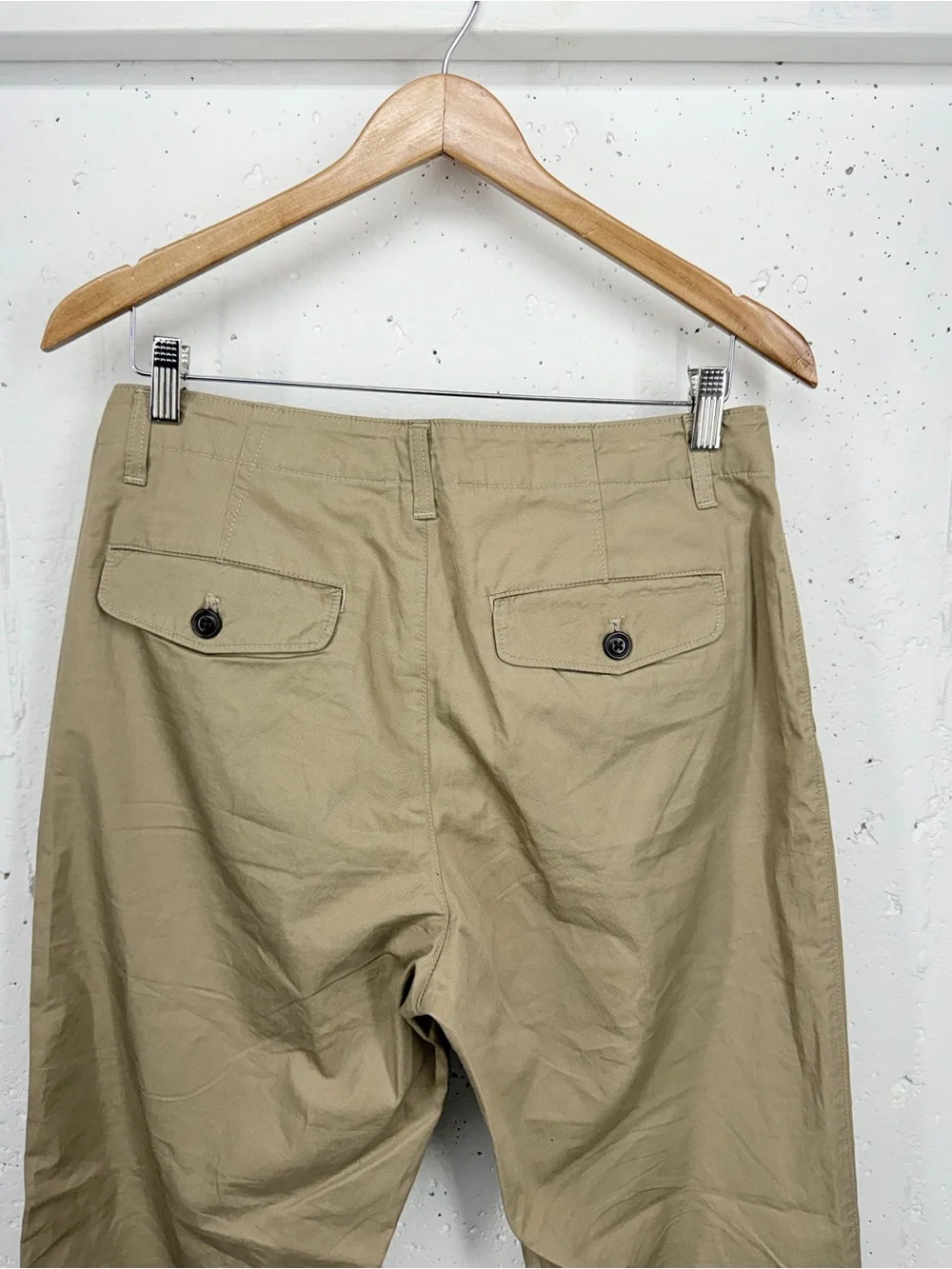 Eddie Bauer Men’s size 32 x 31.5 Khaki Flat Front Chino Pants